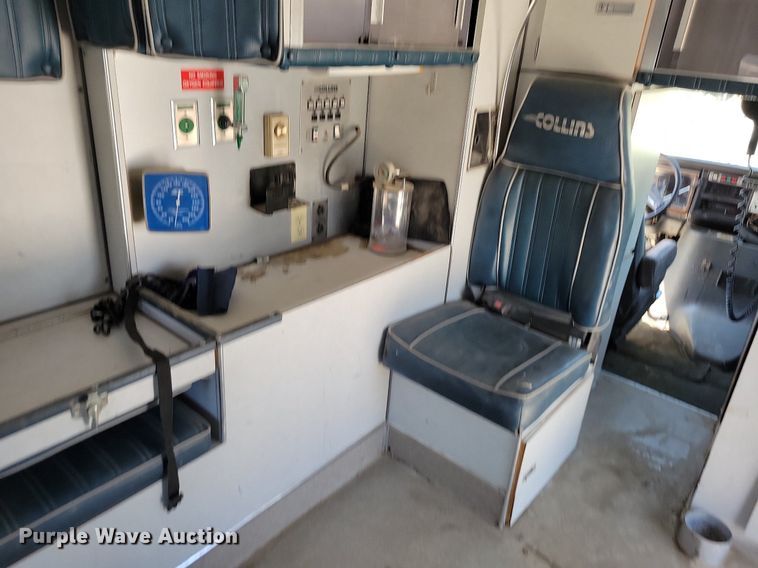 image for item DP1418 1991 Ford E350 ambulance