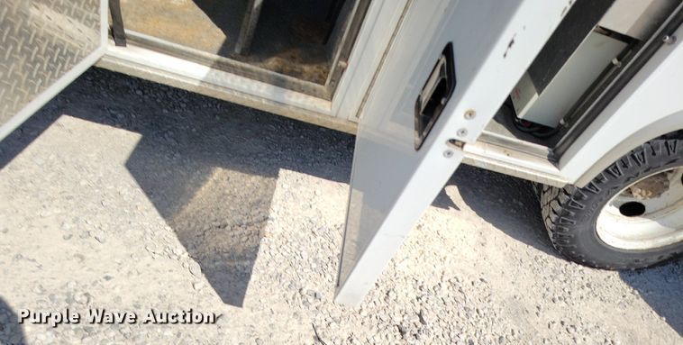 image for item DP1418 1991 Ford E350 ambulance