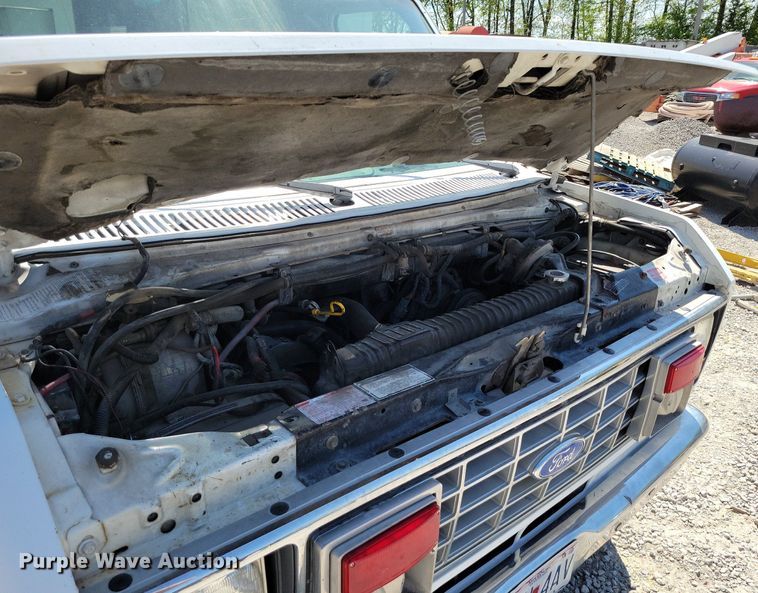 image for item DP1418 1991 Ford E350 ambulance