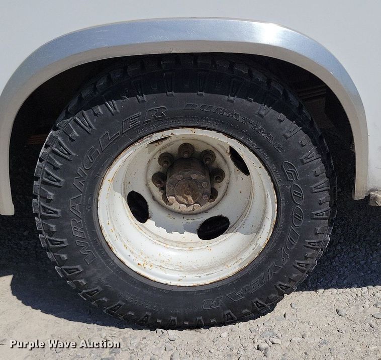 image for item DP1418 1991 Ford E350 ambulance