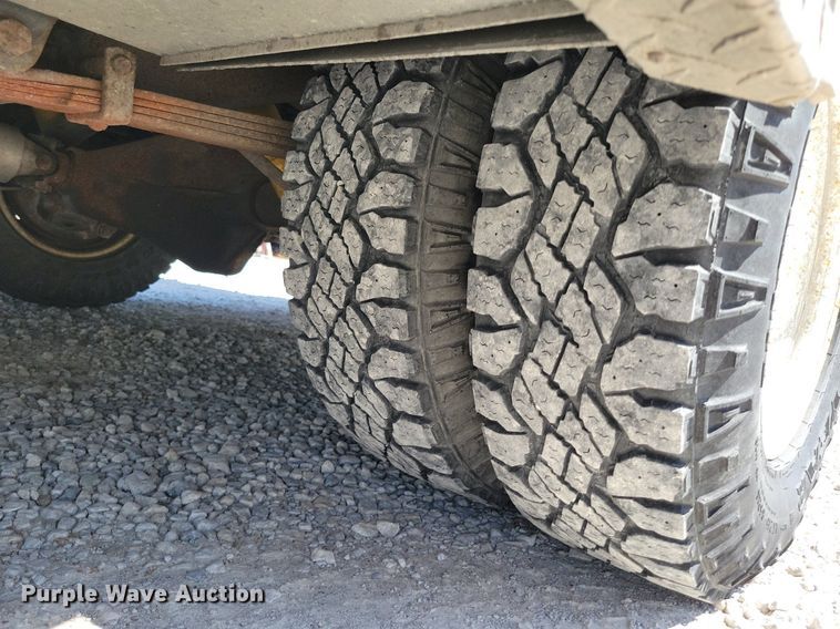 image for item DP1418 1991 Ford E350 ambulance