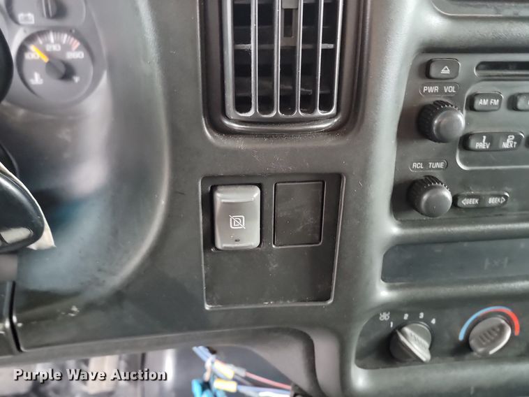 image for item DP3572 2008 Chevrolet  C4500  flatbed truck