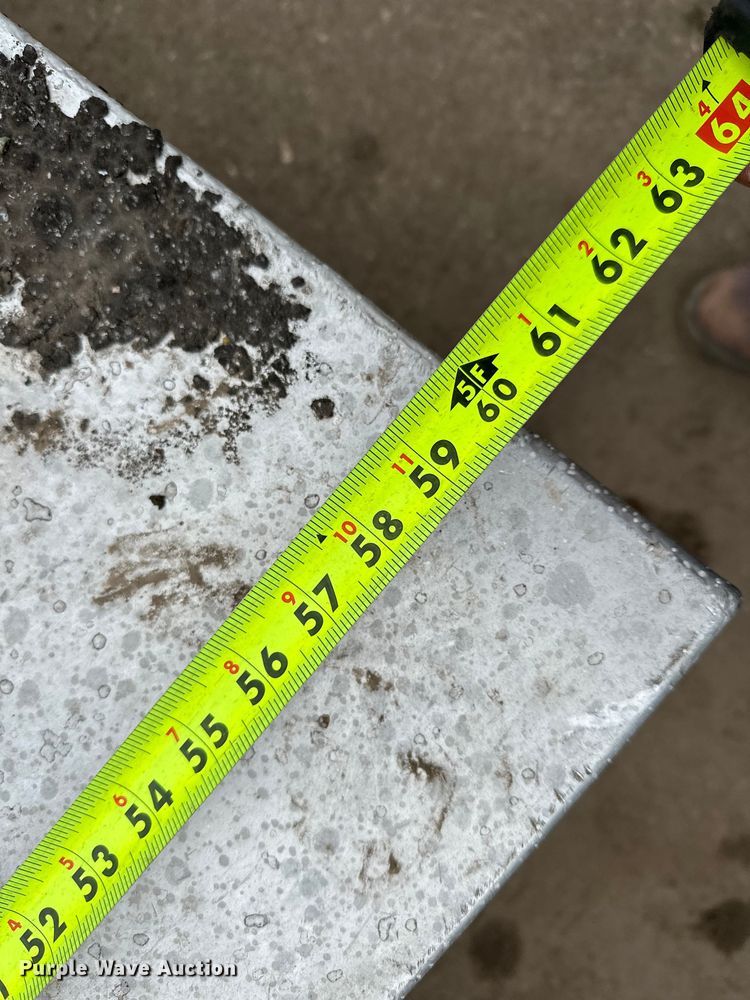 image for item DQ0785 (3) auxiliary fuel tanks