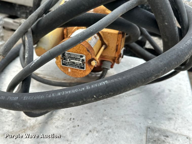 image for item DQ0785 (3) auxiliary fuel tanks