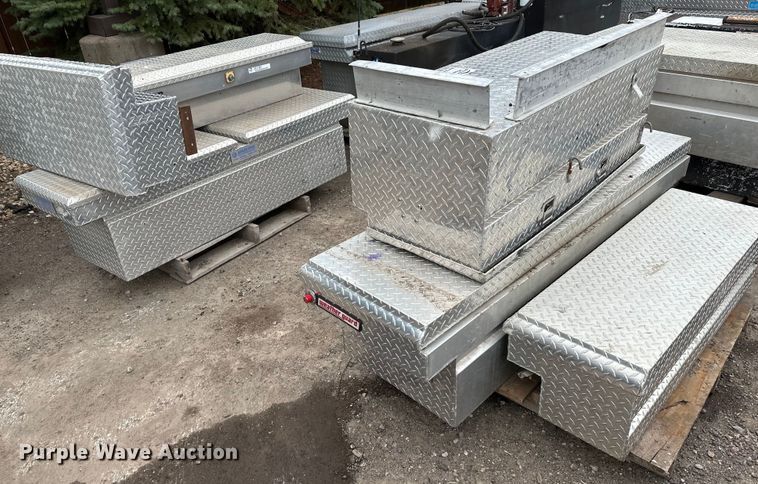 image for item DQ0788 (2) pallets of toolboxes