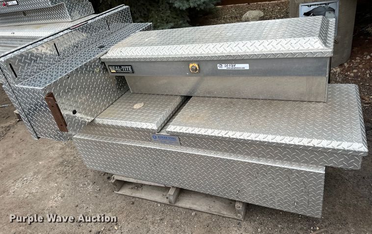 image for item DQ0788 (2) pallets of toolboxes