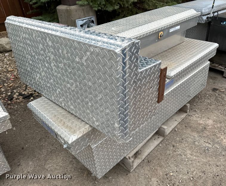 image for item DQ0788 (2) pallets of toolboxes