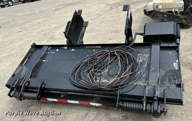 image for item DQ0791 Waltco end gate lift