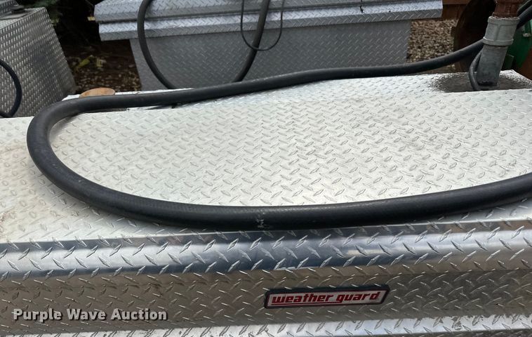 image for item DQ0793 (3) auxiliary fuel tanks