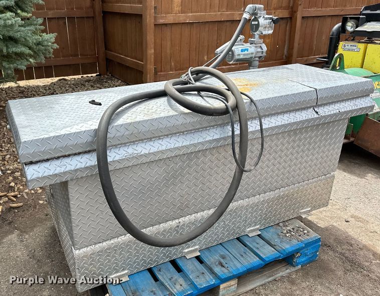 image for item DQ0793 (3) auxiliary fuel tanks