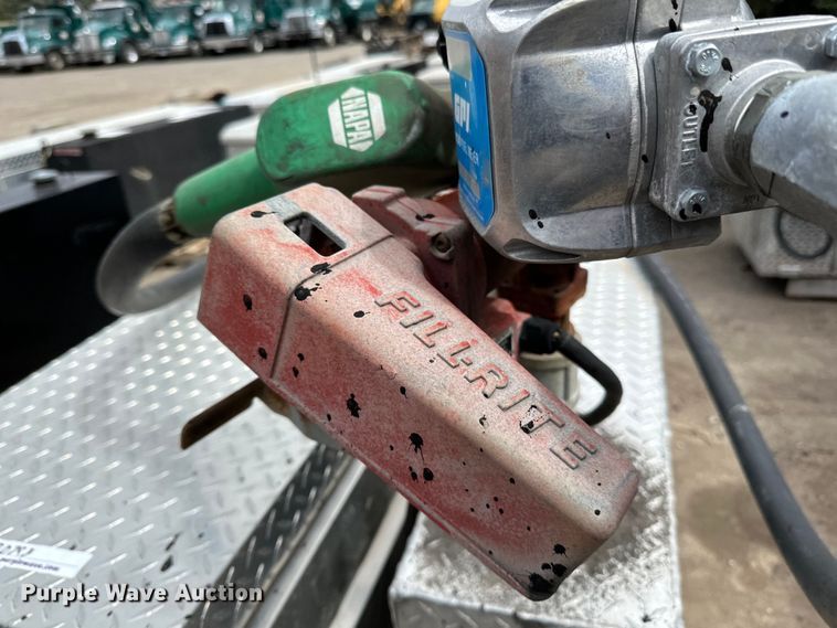 image for item DQ0793 (3) auxiliary fuel tanks