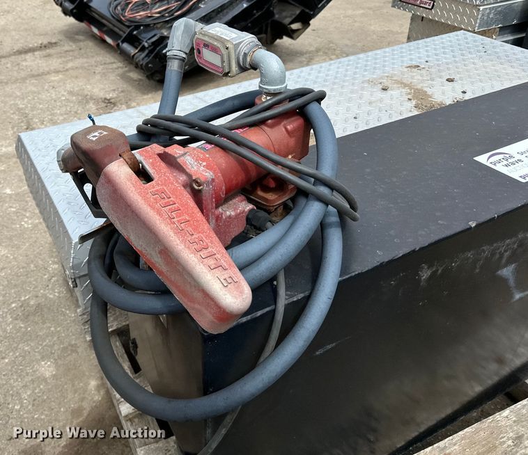 image for item DQ0793 (3) auxiliary fuel tanks