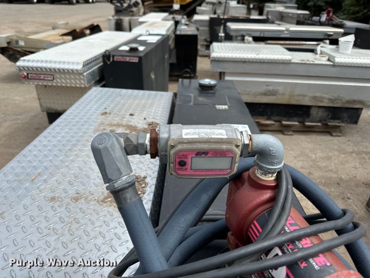 image for item DQ0793 (3) auxiliary fuel tanks