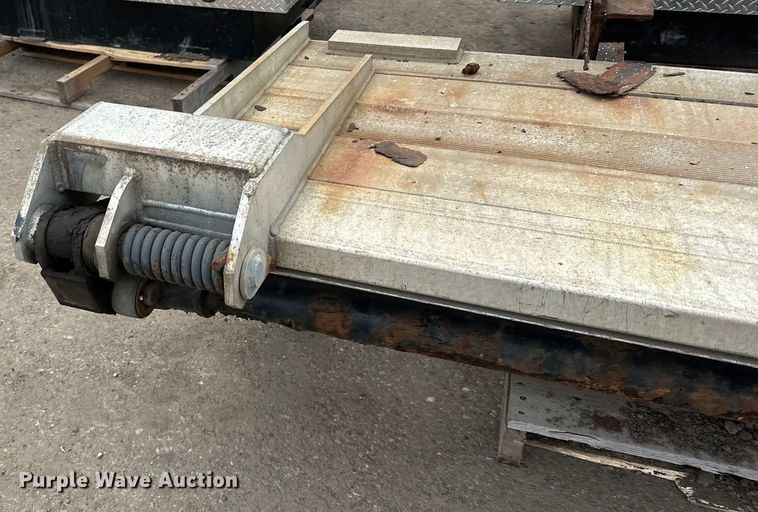 image for item DQ0794 Maxxon  end lift gate