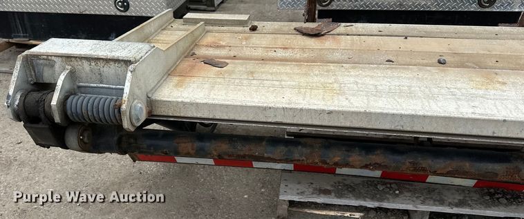 image for item DQ0794 Maxxon  end lift gate