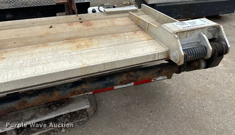 image for item DQ0794 Maxxon  end lift gate