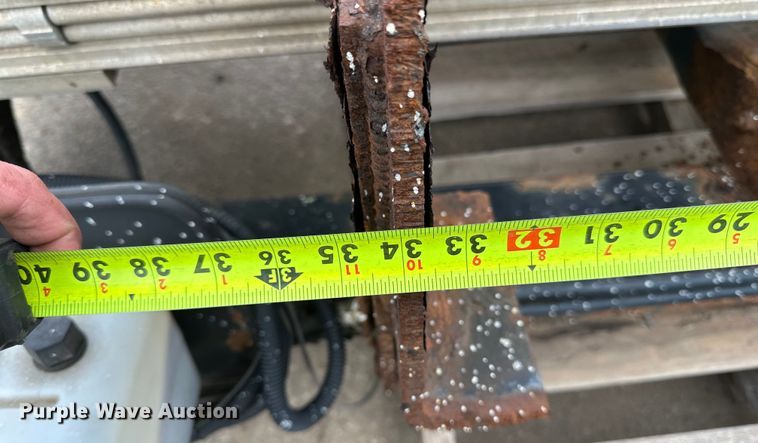 image for item DQ0794 Maxxon  end lift gate