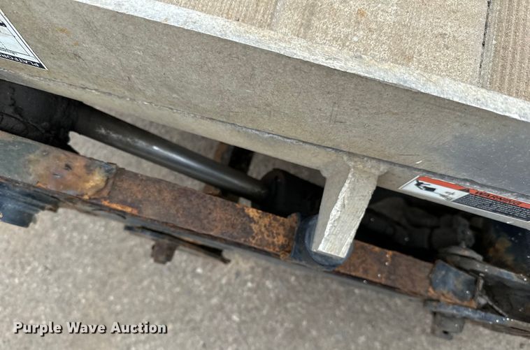 image for item DQ0794 Maxxon  end lift gate