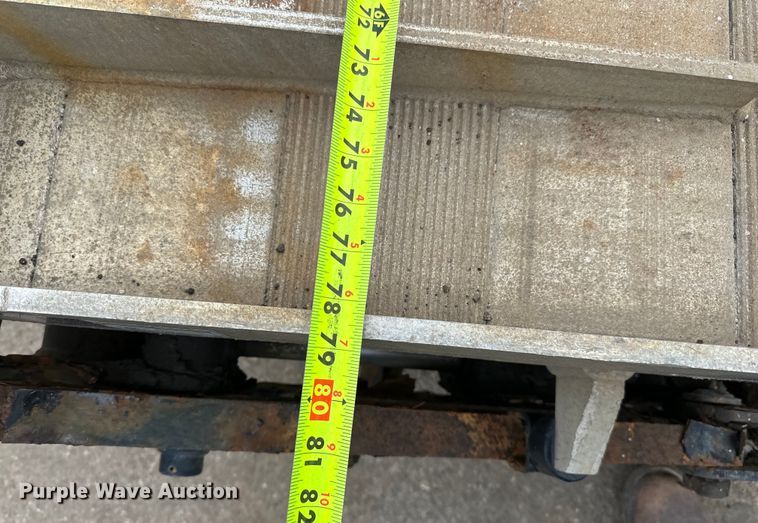 image for item DQ0794 Maxxon  end lift gate