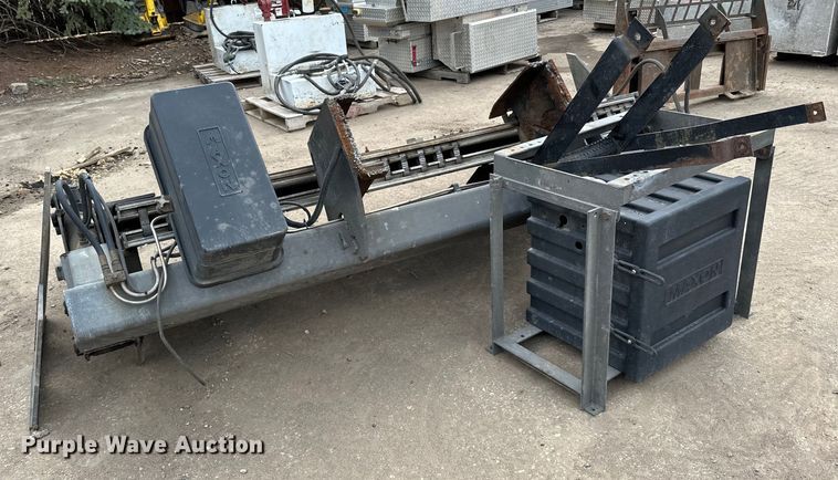 image for item DQ0795 Maxxon  end lift gate