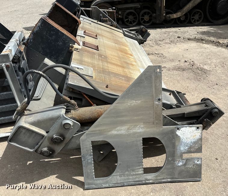 image for item DQ0795 Maxxon  end lift gate