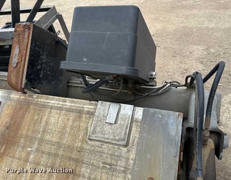 image for item DQ0795 Maxxon  end lift gate