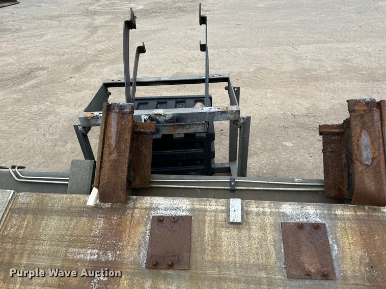 image for item DQ0795 Maxxon  end lift gate