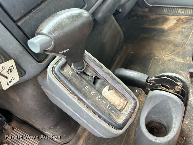 image for item DQ0900 2007 International 4300 flatbed truck