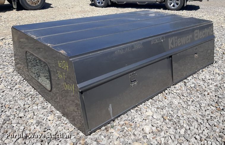 image for item DQ7005 Reading pickup truck topper