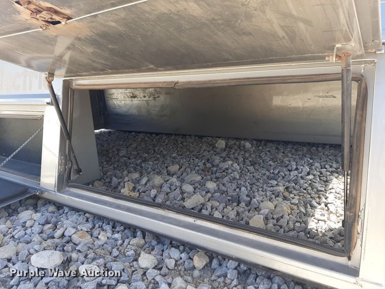 image for item DQ7005 Reading pickup truck topper