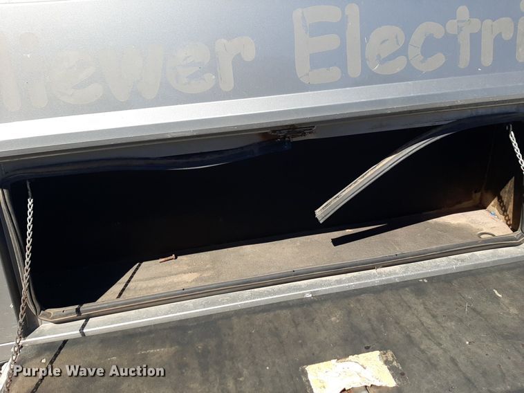 image for item DQ7005 Reading pickup truck topper