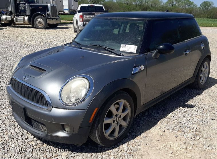 image for item DQ7007 2009 Mini Cooper S 