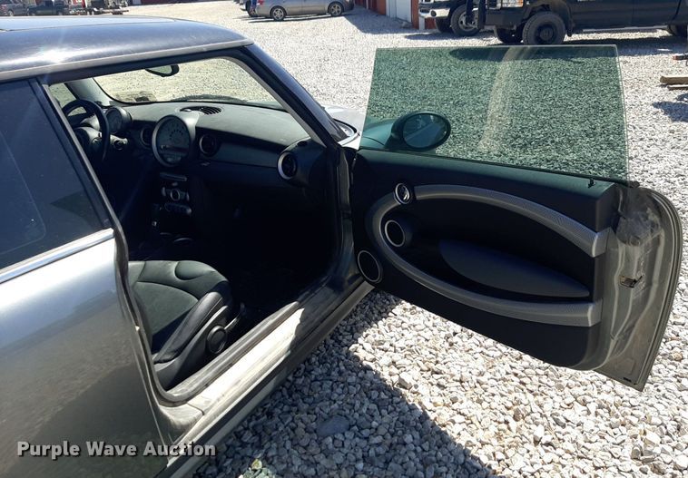 image for item DQ7007 2009 Mini Cooper S 