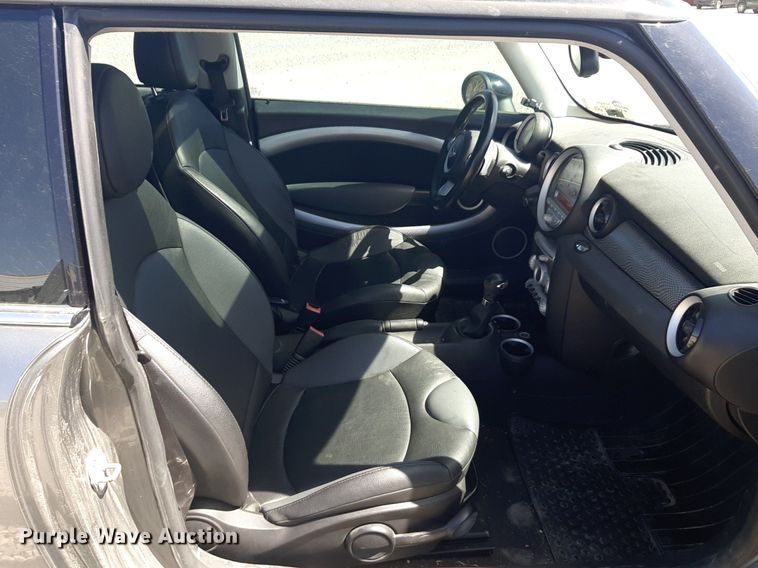 image for item DQ7007 2009 Mini Cooper S 