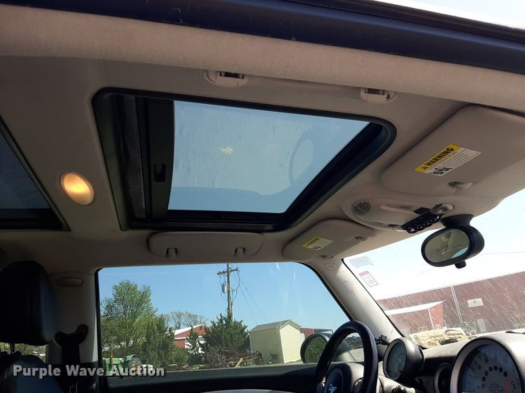 image for item DQ7007 2009 Mini Cooper S 