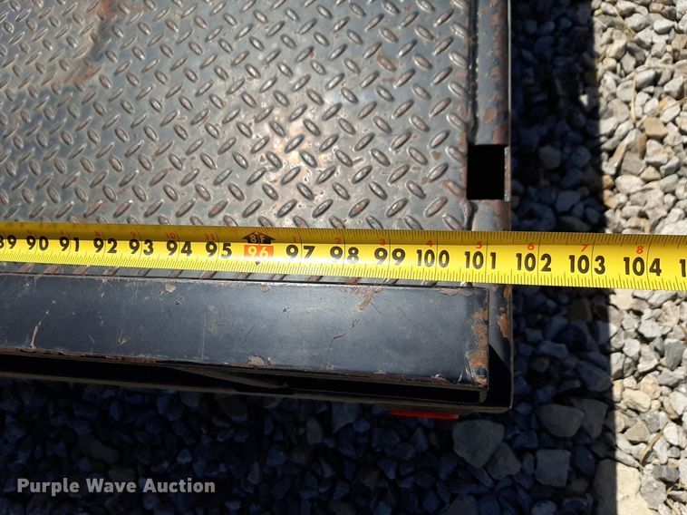 image for item DQ7008 Bramco hydraulic bale bed