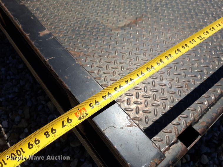 image for item DQ7008 Bramco hydraulic bale bed