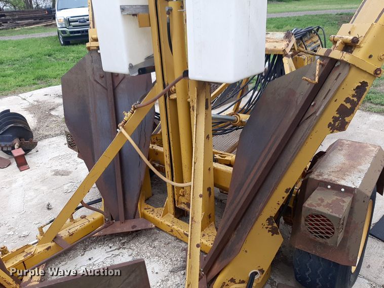 image for item DQ7020 Vermeer tree spade