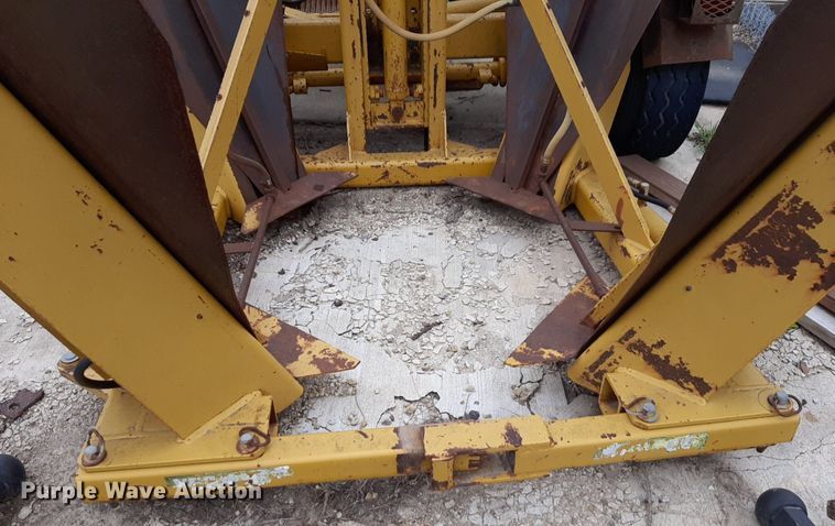 image for item DQ7020 Vermeer tree spade