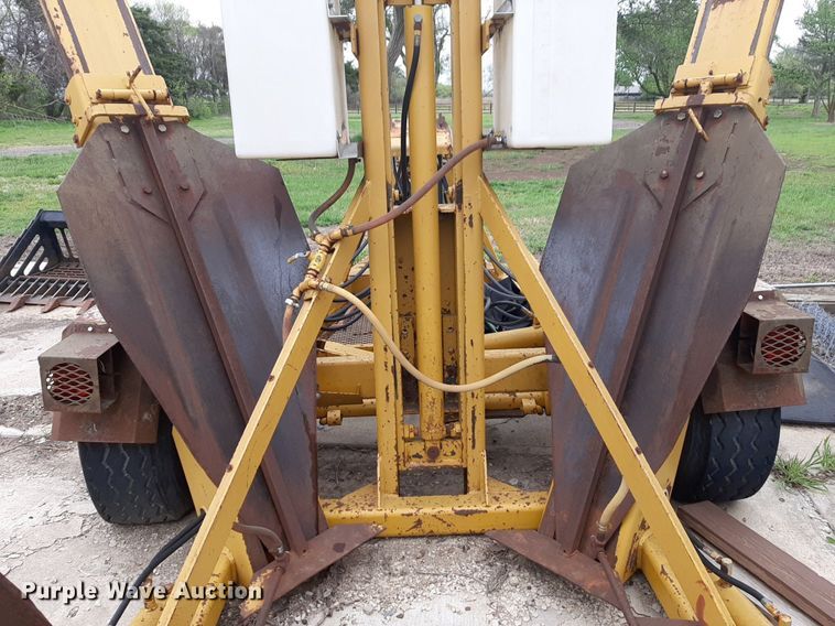 image for item DQ7020 Vermeer tree spade