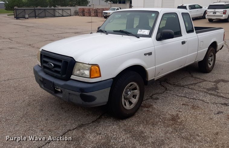 image for item DQ7025 2004 Ford  Ranger SuperCab pickup truck