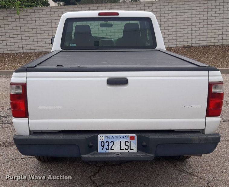 image for item DQ7025 2004 Ford  Ranger SuperCab pickup truck