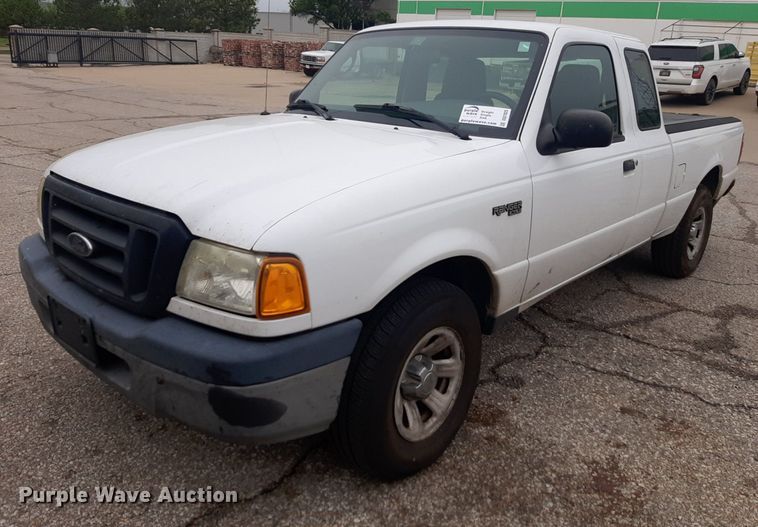 image for item DQ7025 2004 Ford  Ranger SuperCab pickup truck