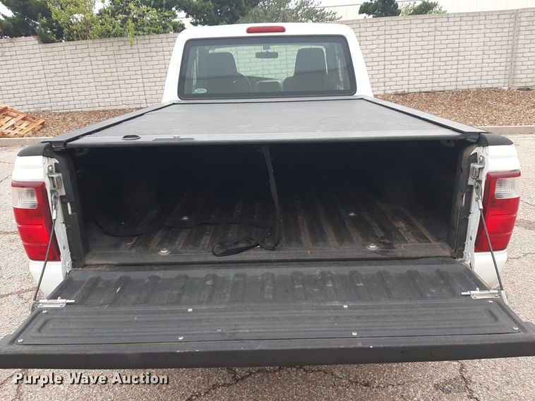 image for item DQ7025 2004 Ford  Ranger SuperCab pickup truck