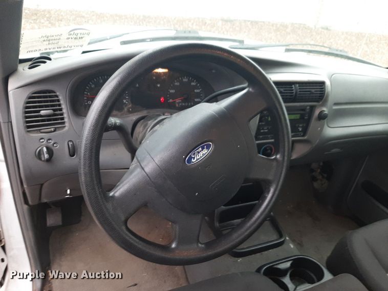 image for item DQ7025 2004 Ford  Ranger SuperCab pickup truck