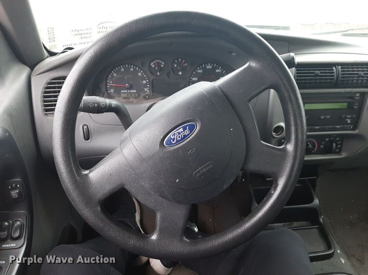 image for item DQ7025 2004 Ford  Ranger SuperCab pickup truck