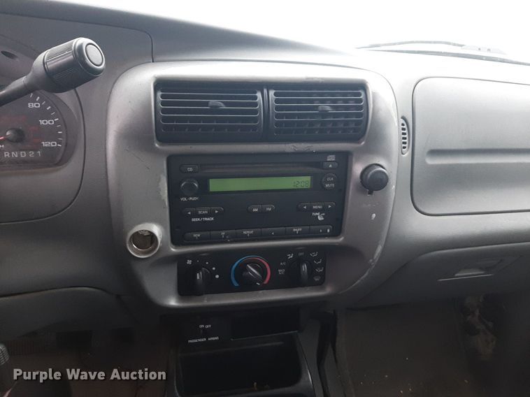 image for item DQ7025 2004 Ford  Ranger SuperCab pickup truck