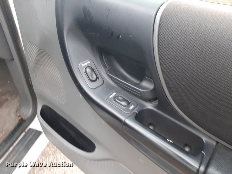 image for item DQ7025 2004 Ford  Ranger SuperCab pickup truck