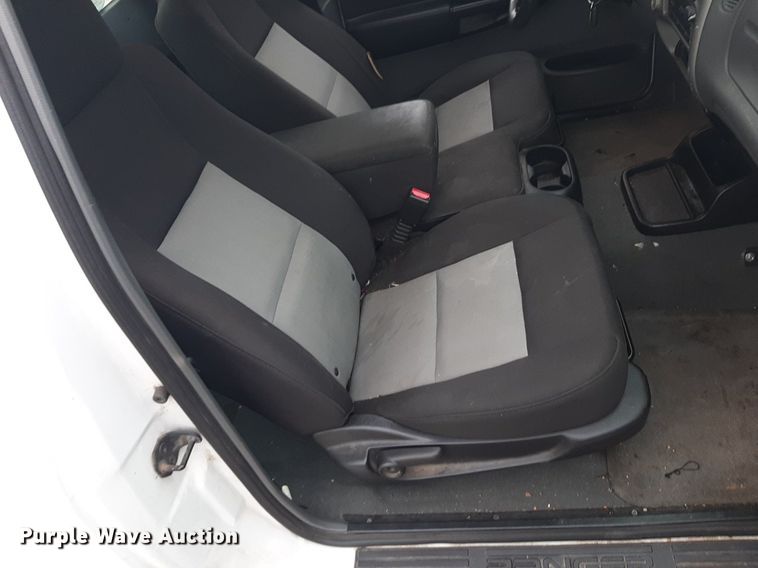 image for item DQ7025 2004 Ford  Ranger SuperCab pickup truck