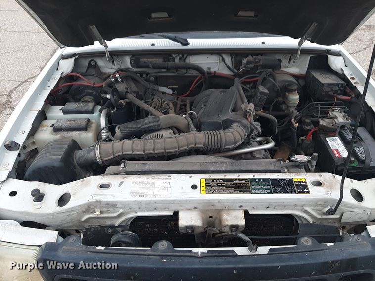 image for item DQ7025 2004 Ford  Ranger SuperCab pickup truck